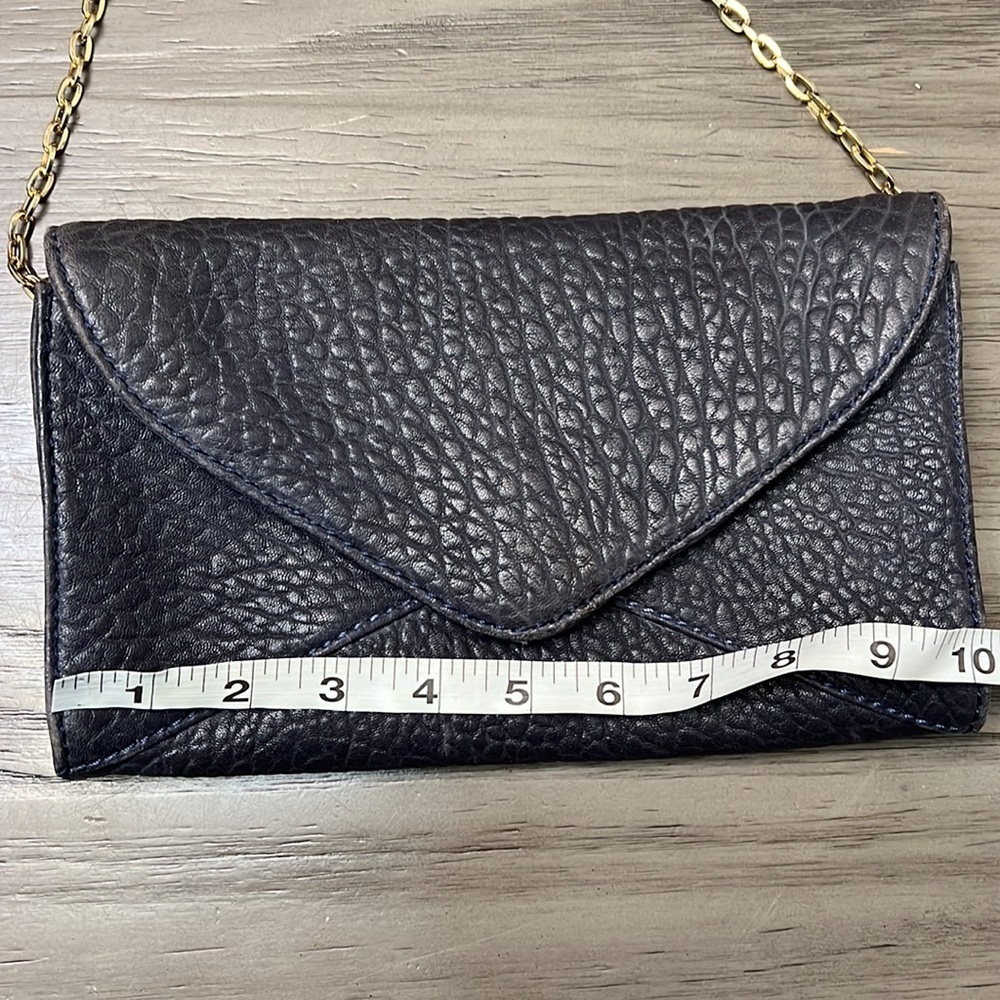 ANTONIO MELANI LEATHER GRAY ENVELOPE CLUTCH WITH GOLD CHAIN - Picture 13 of 14